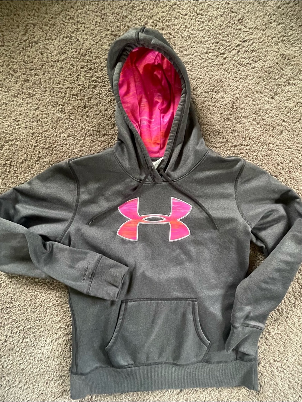 Under Armour Women’s Gray Hoodie with Pink Logo and Lined Hood cold gear